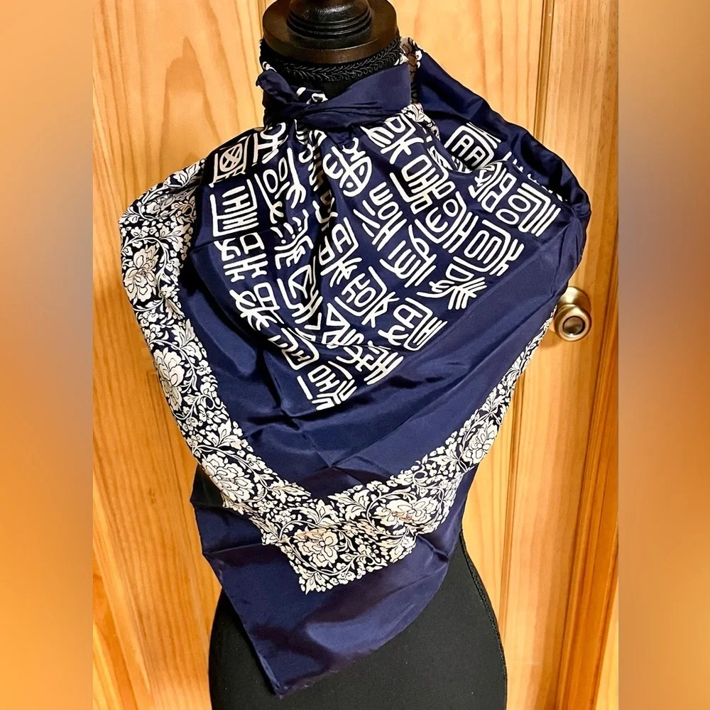 VTG 100% Silk Chinoiserie Elegant Blue Patterned Head Neck Scarf Quiet Luxury 33